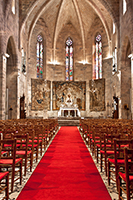 Interior-iglesia-castillo-peralada