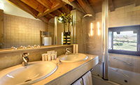 Bano-habitacion-junior-suite-1-hotel-puerta-gredos
