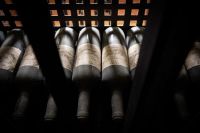 Botellero-01-bodega-alfredo-santamaria-valladolid