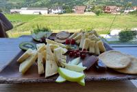 Degustacion-quesos-1-queseria-valle-pas-cantabria