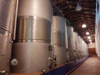 Sala-elaboracion-1-bodega-campo-criptana-ciudad-real
