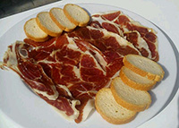 Tapas-2-visita-bodega-buil-gine-priorat