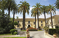 Vista-exterior-fachada-principal-hotel-villa-de-jerez