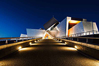 Vista-exterior-nocturna-2-bodega-sommos